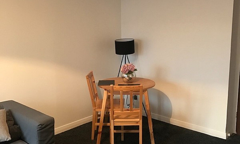 1 Bed Room Prunier P...