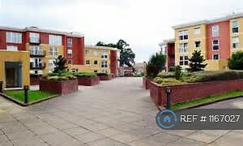 2 Bedroom Flat In Mo...