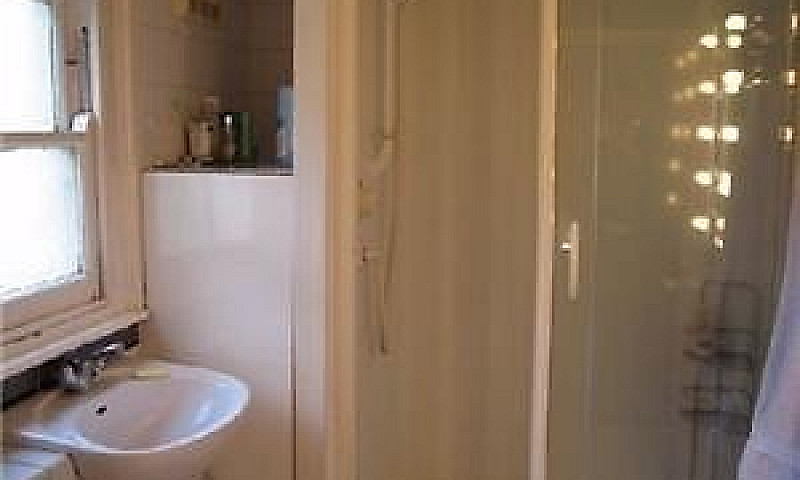 Gorgeous 3 Bed In To...