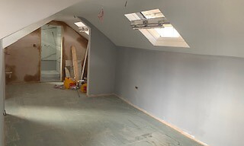 Huge Studio Flat Ava...
