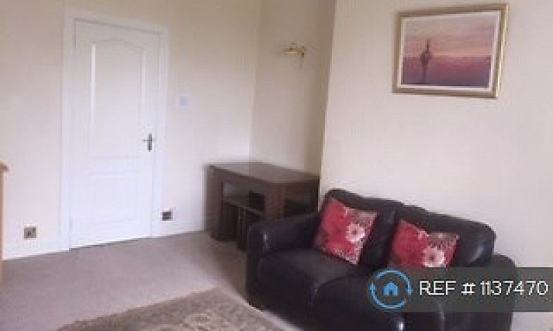 2 Bedroom Flat In Sc...