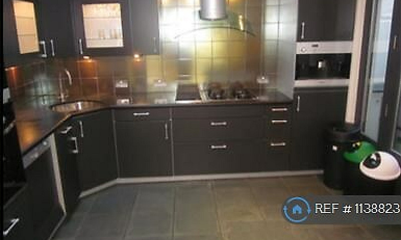 4 Bedroom House In L...