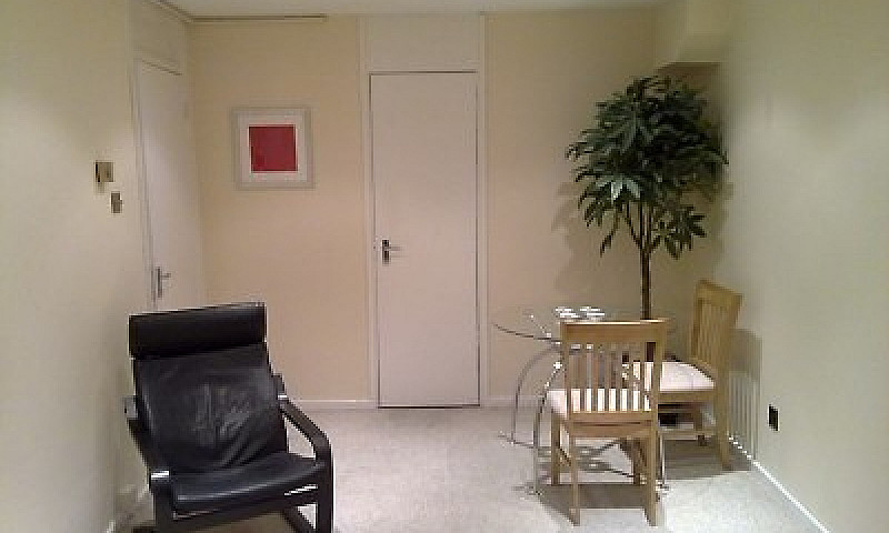 2 Bedroom Flat To Re...