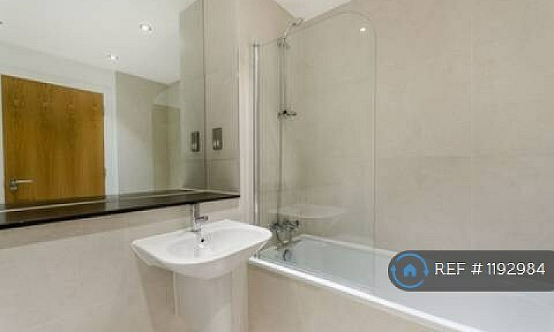 1 Bedroom Flat In No...