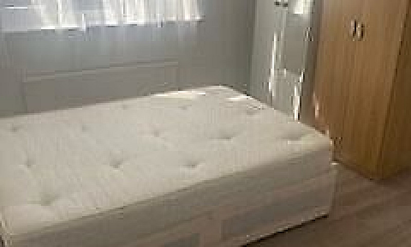 3 Bedroom Flat In Li...