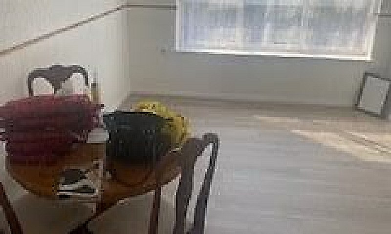 3 Bedroom Flat In Li...
