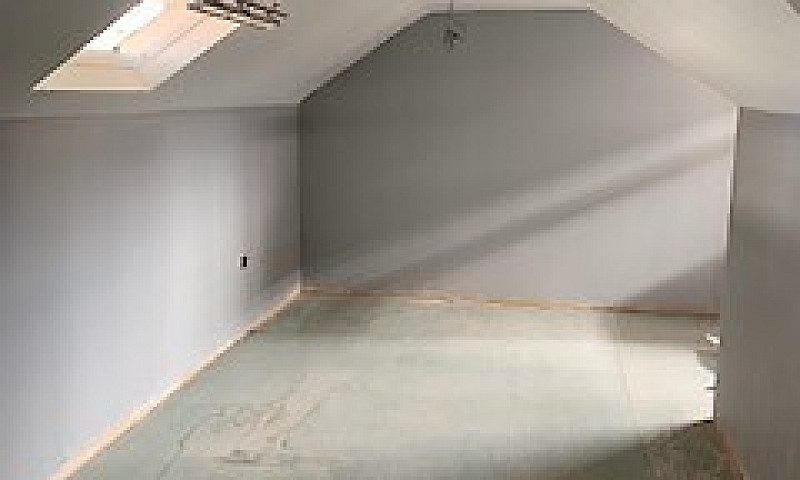 Huge Studio Flat Ava...