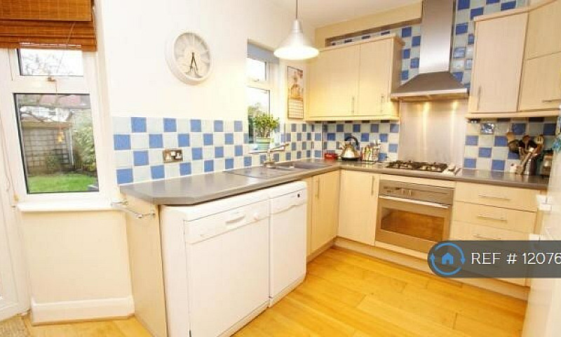 3 Bedroom House In L...