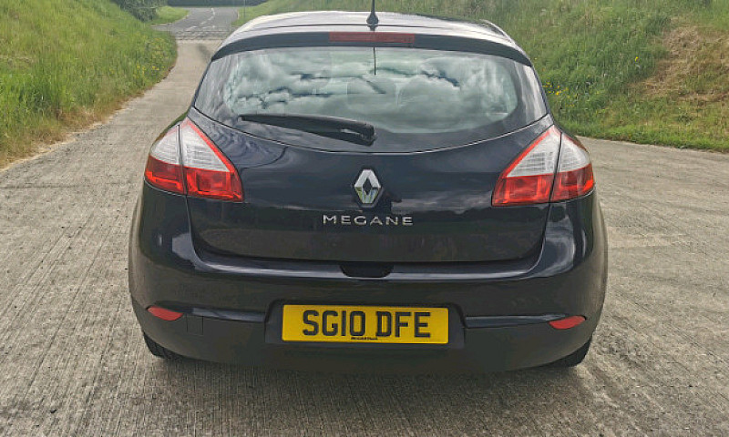 2010 Renault Megana ...