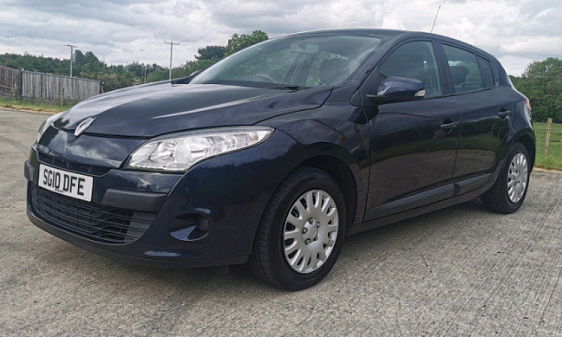 2010 Renault Megana ...