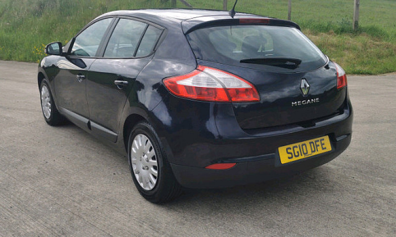 2010 Renault Megana ...