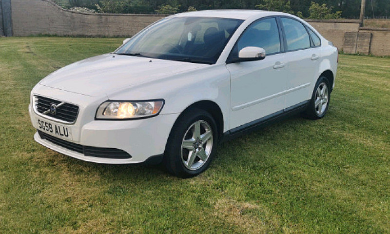 Late 2008 Volvo S40 ...