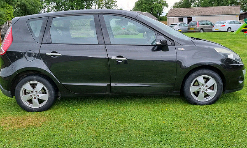2010 Renault Scenic ...