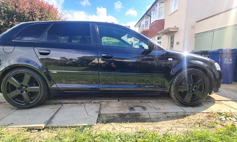 Audi A3 S-Line Black...