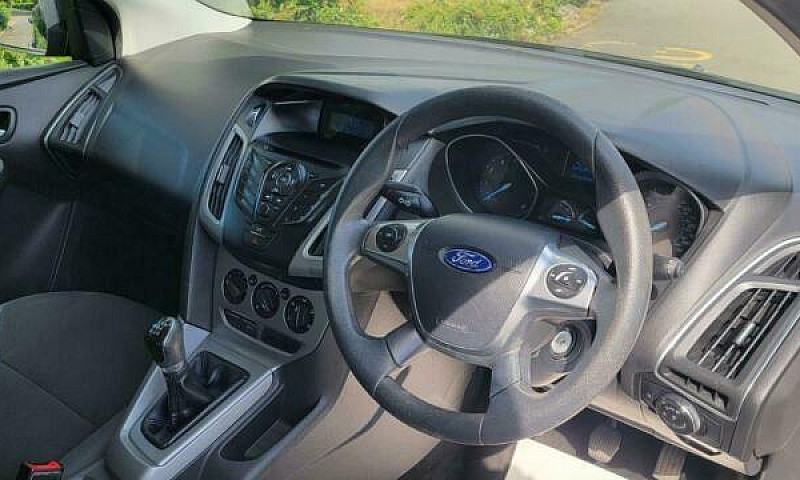 Ford Focus 1.6 Edge ...