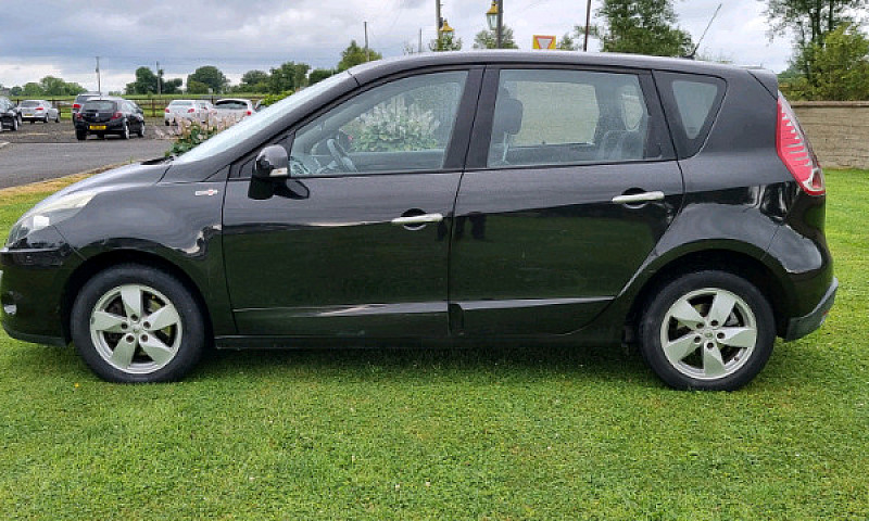 2010 Renault Scenic ...
