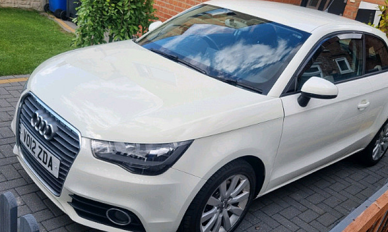Audi A1 1.6Tdi...