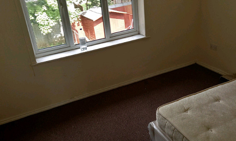 One Duble Room For R...