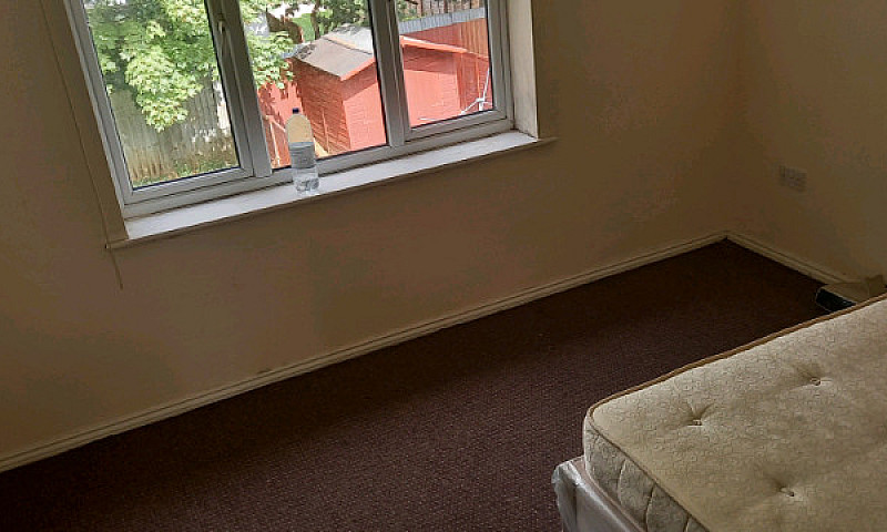 One Duble Room For R...