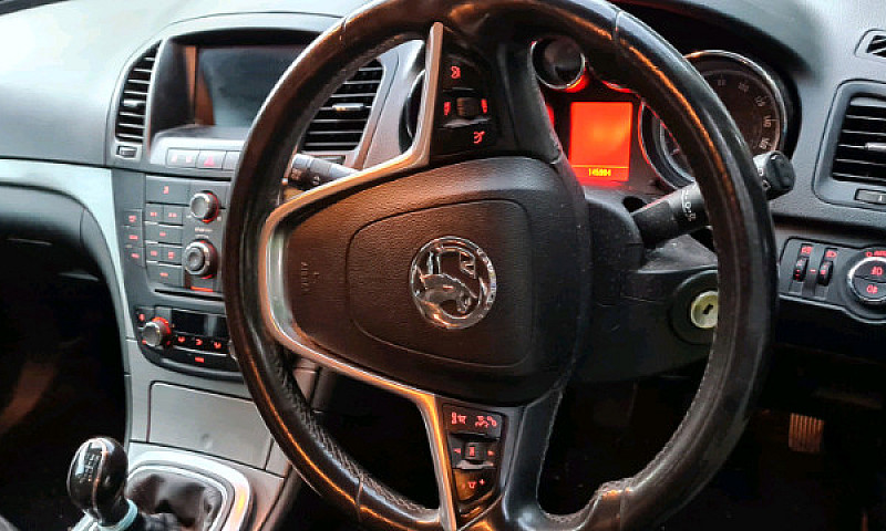 Vauxhall Insignia Es...