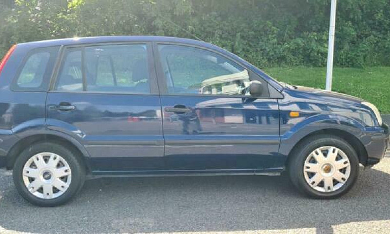 2005 Ford Fusion 1.4...