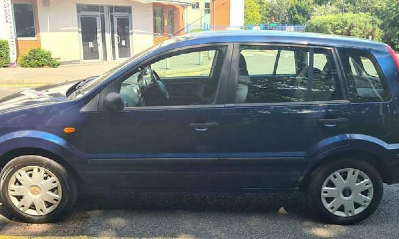 2005 Ford Fusion 1.4...