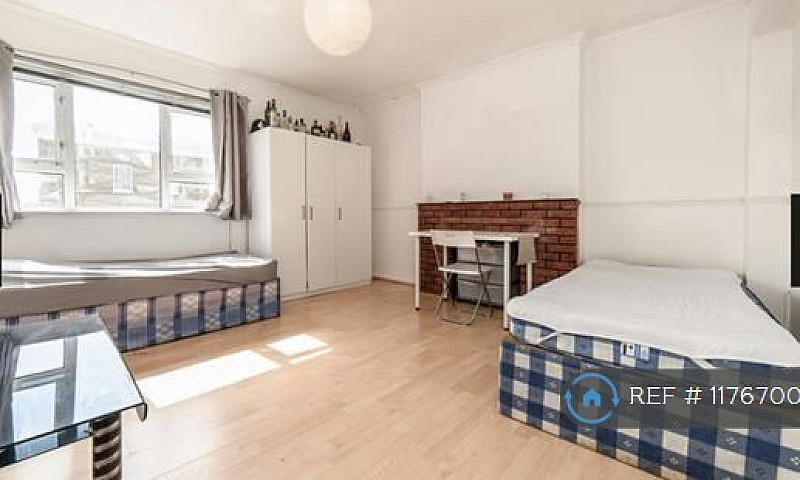 3 Bedroom Flat In Pe...