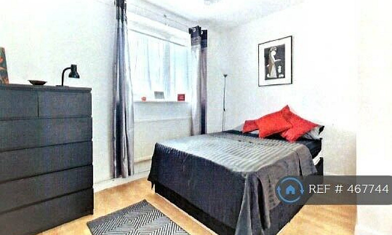 3 Bedroom Flat In Wi...
