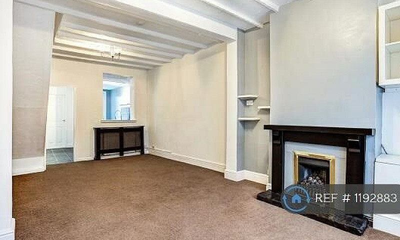 2 Bedroom House In P...