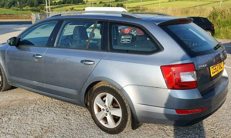 2013 Skoda Octavia 1...