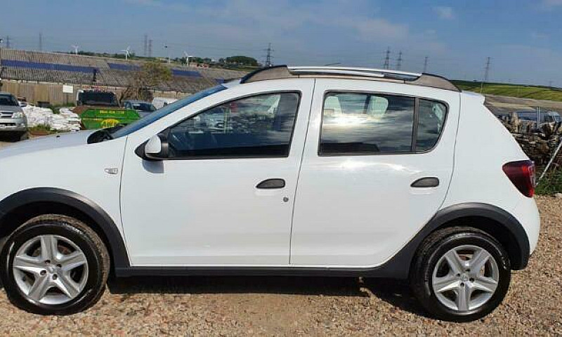 2014 Dacia Sandero 1...