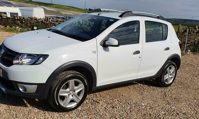 2014 Dacia Sandero 1...