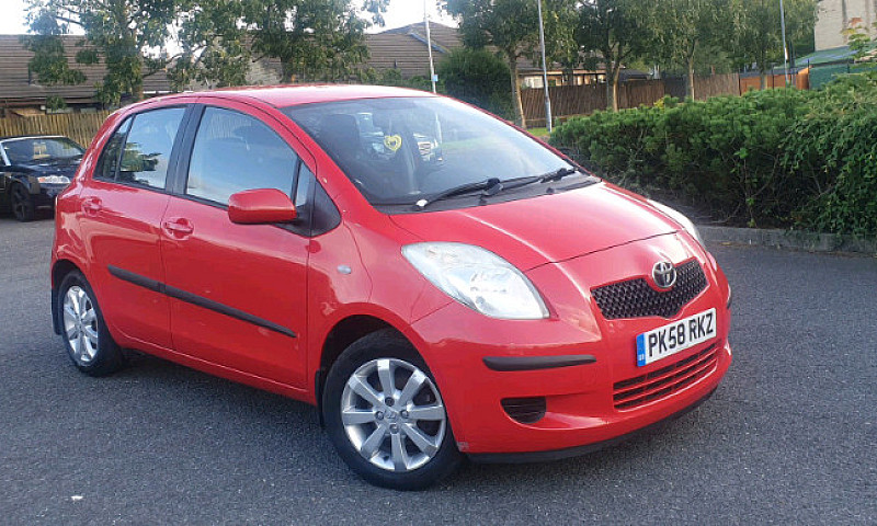 Toyota Yaris 1.0 Vvt...