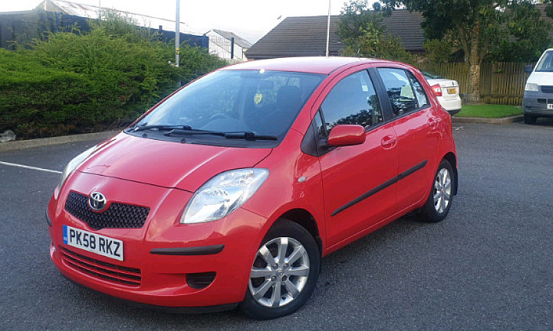 Toyota Yaris 1.0 Vvt...