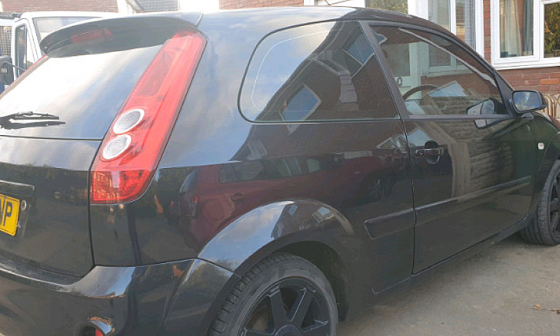 Ford Fiesta ...