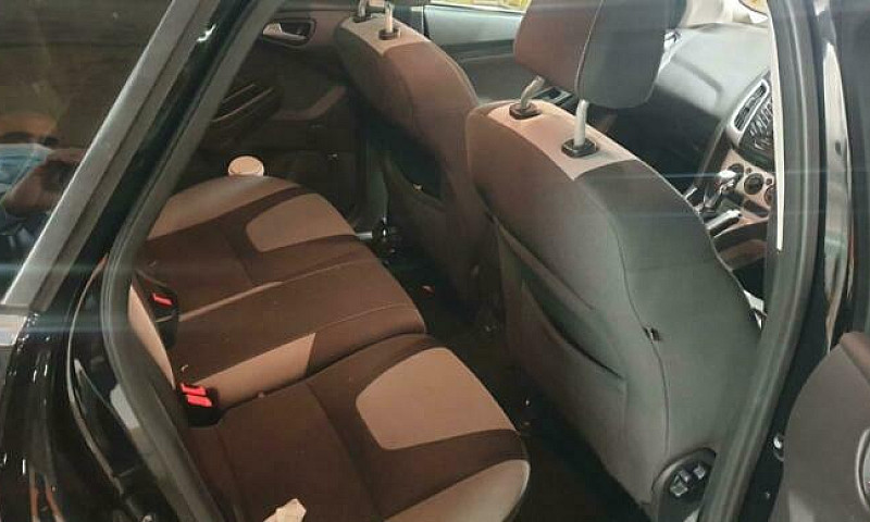 Ford Focus Auto Driv...