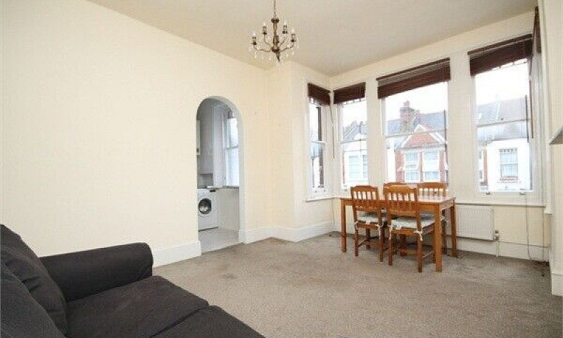2 Beds 2 Baths Flat ...