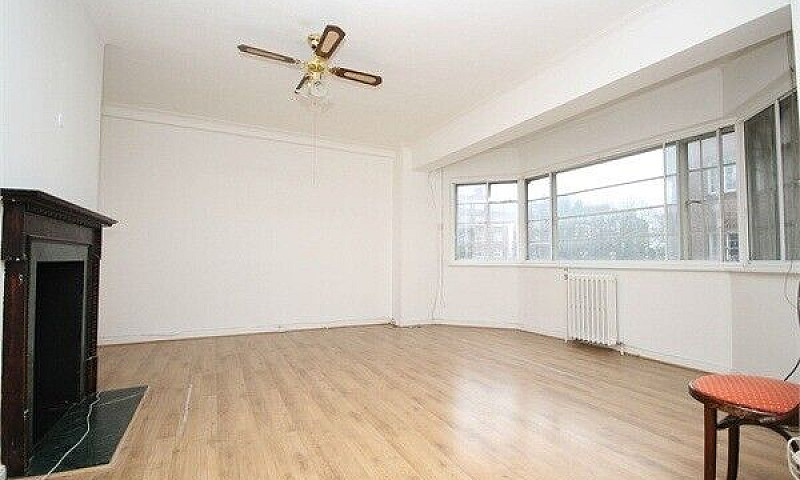 Massive 4 Bed Flat C...