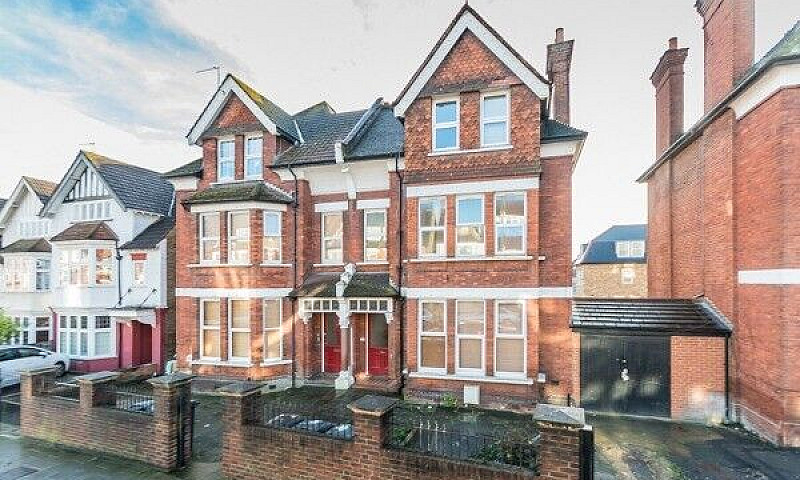 Amazing Studio Flat ...