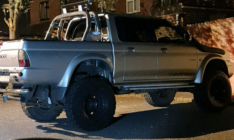 2003/53 Mitsubishi L...