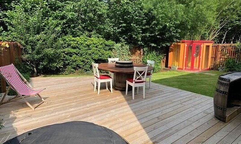 Detached 4 Bedroom F...