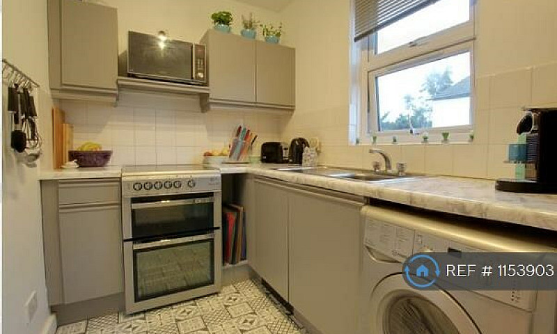 1 Bedroom Flat In Je...