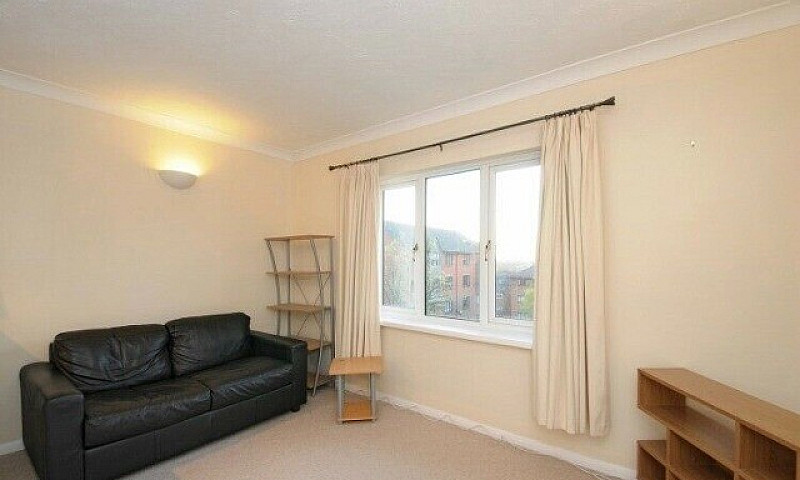 Immaculate 1 Bedroom...