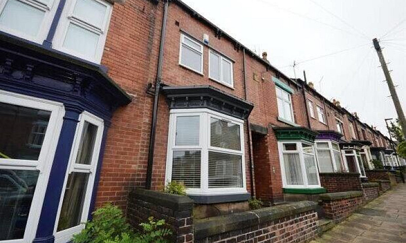 3 Bedroom Modern Hou...