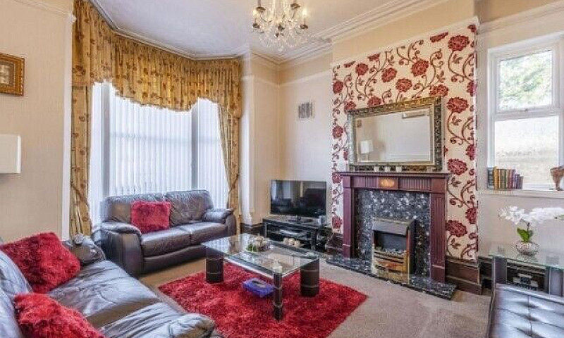 Nottingham - 7 Bed S...