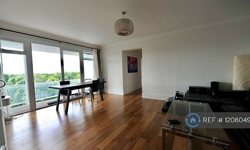 3 Bedroom Flat In Ro...