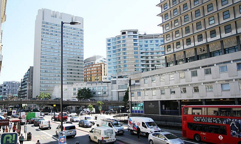 Luxury One Bedroom S...