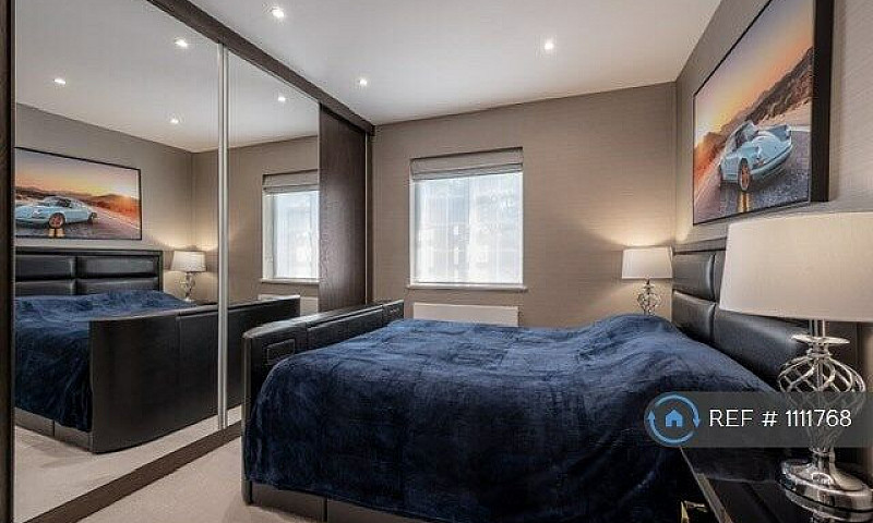 3 Bedroom Flat In Du...