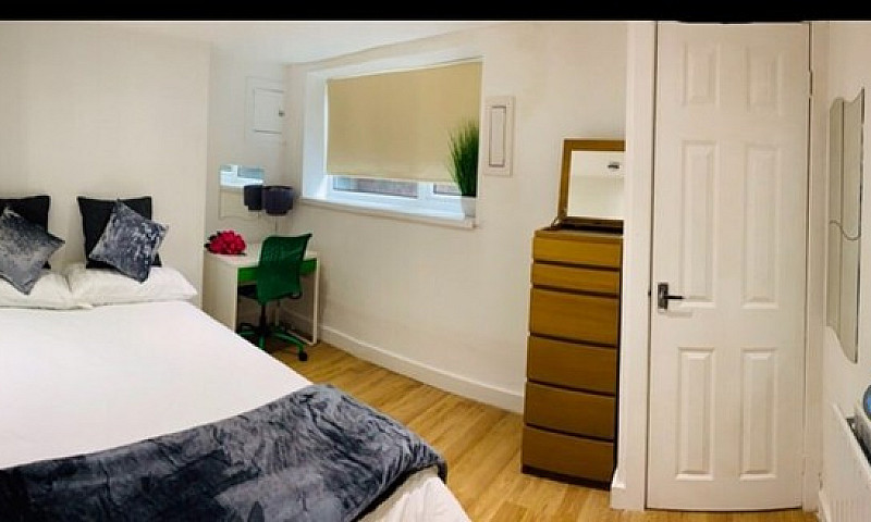 1 Bedroom In De Lacy...