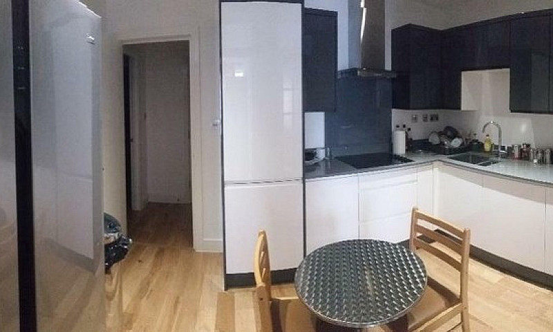 1 Bedroom In Room 4...